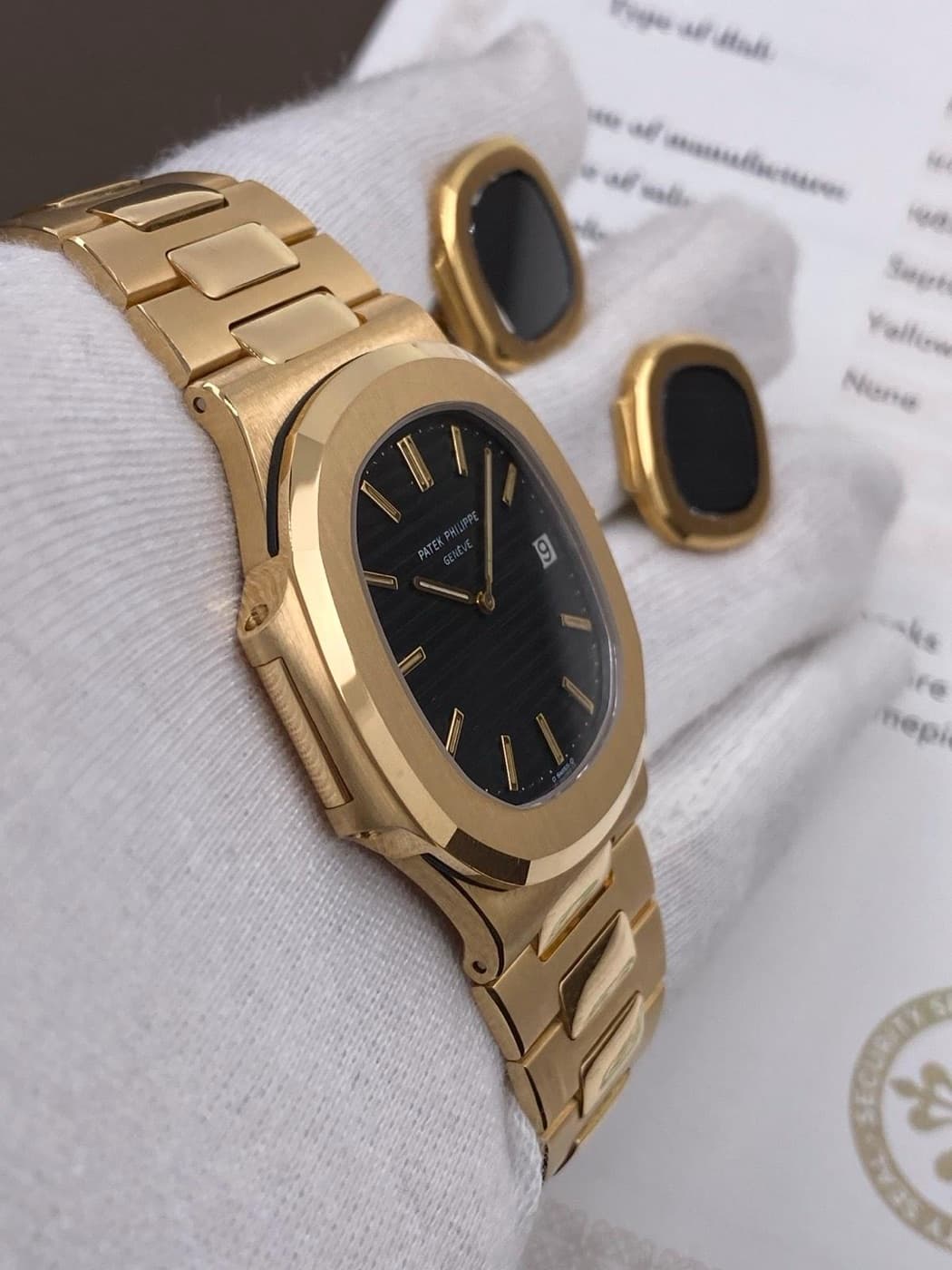 Patek Philippe Nautilus „Jumbo“ mit Manschettenknöpfen – Ansicht 6