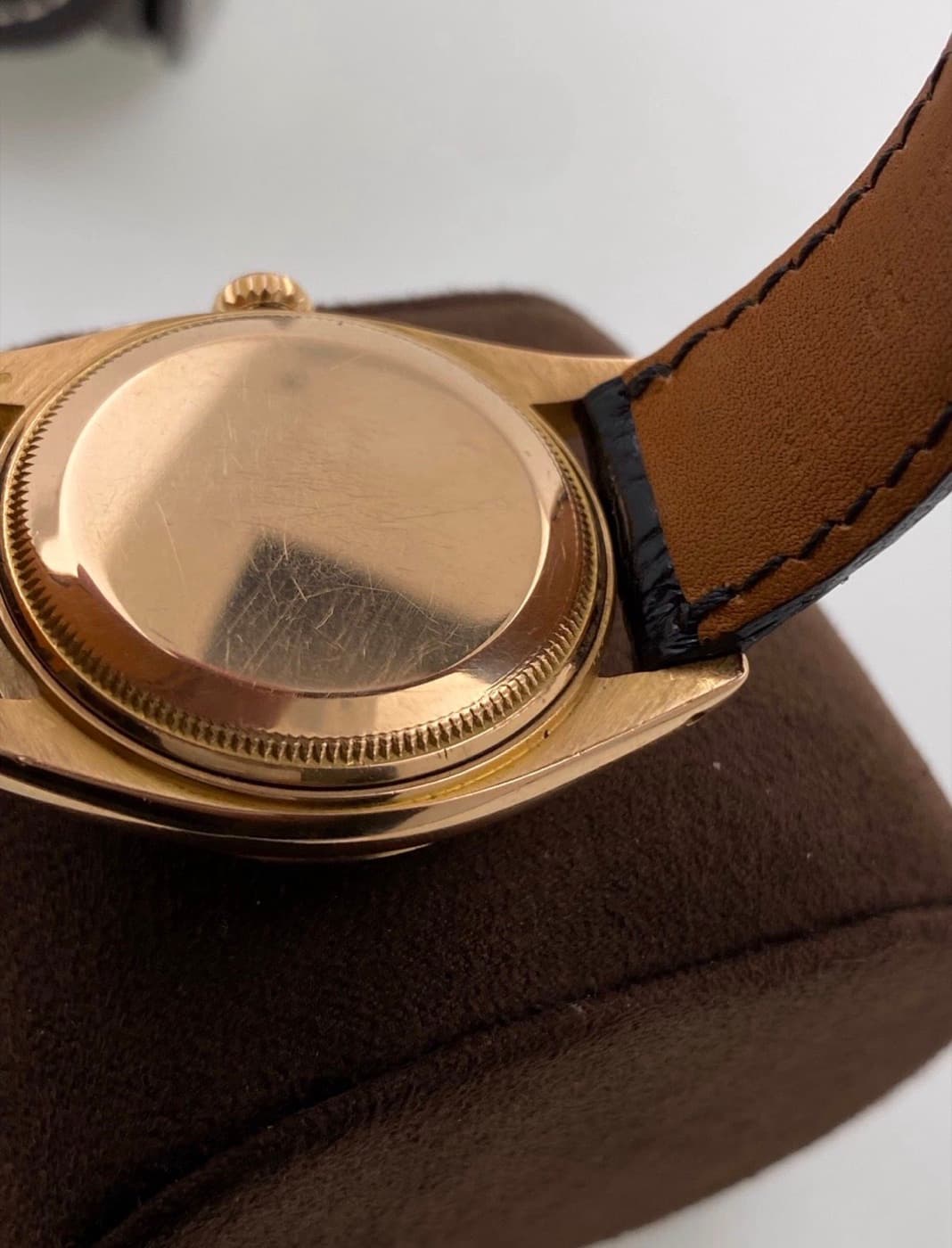 Rolex Oyster Perpetual Date (Roségold) – Ansicht 9