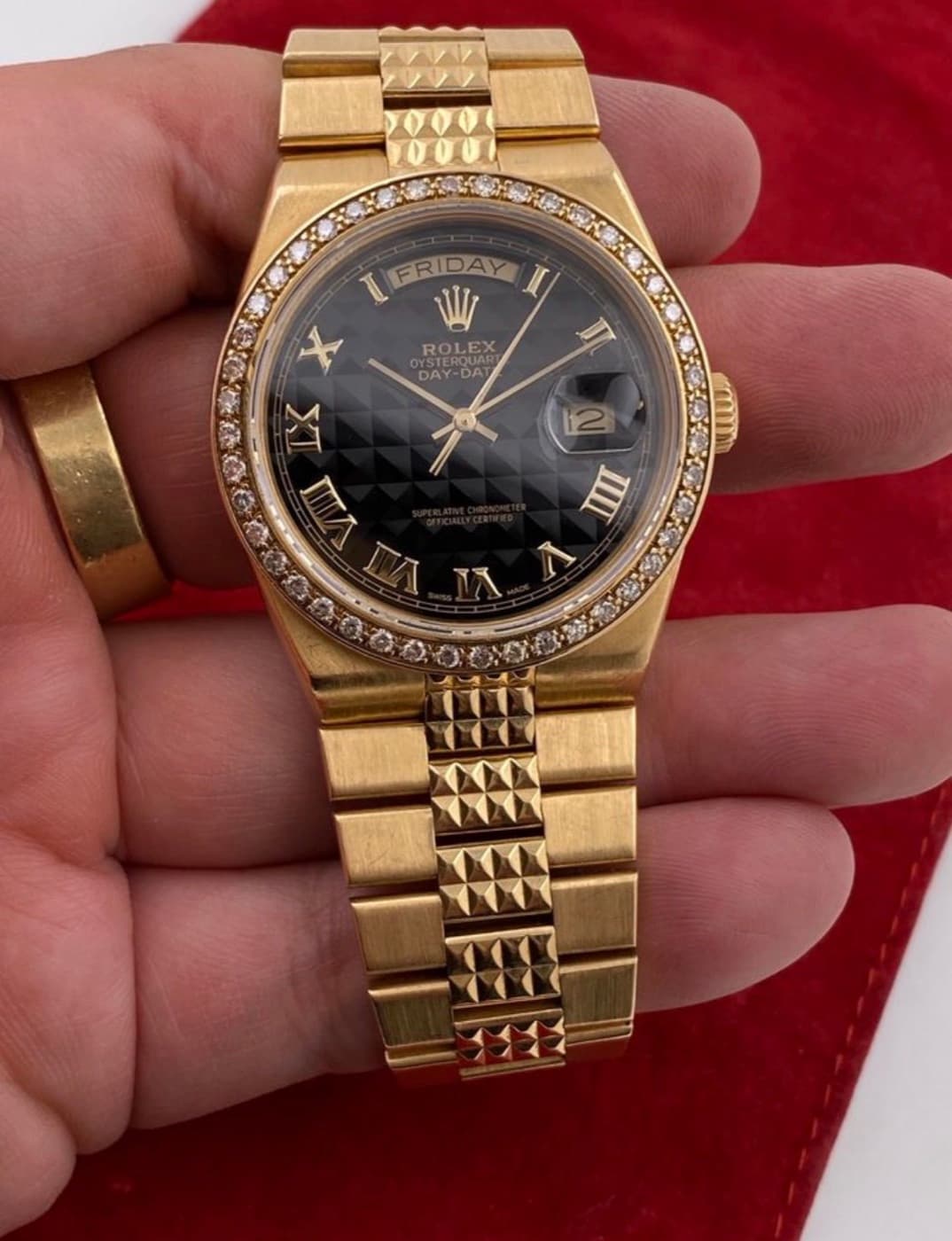 Rolex Day-Date Oysterquartz „Factory Diamond“